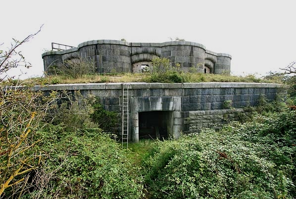Hoo Fort